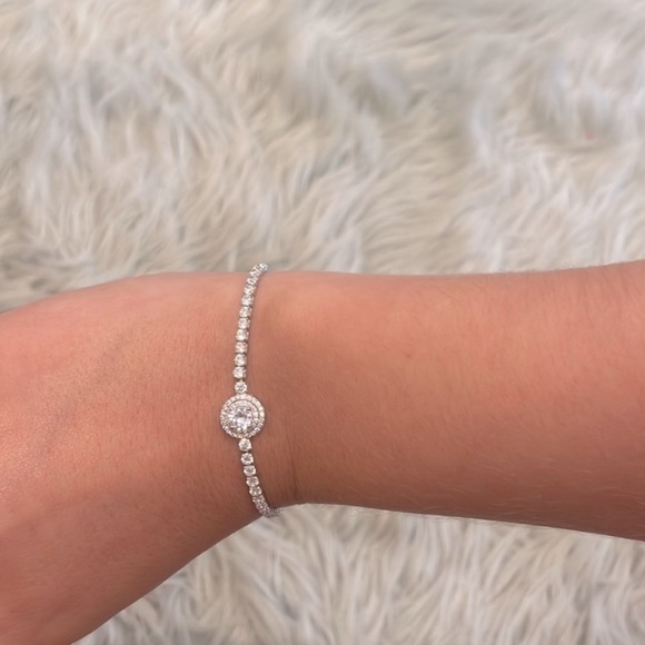 🛍️Rachel Zoe beautiful silver sparkling bracelet 💎 - Picture 4 of 5